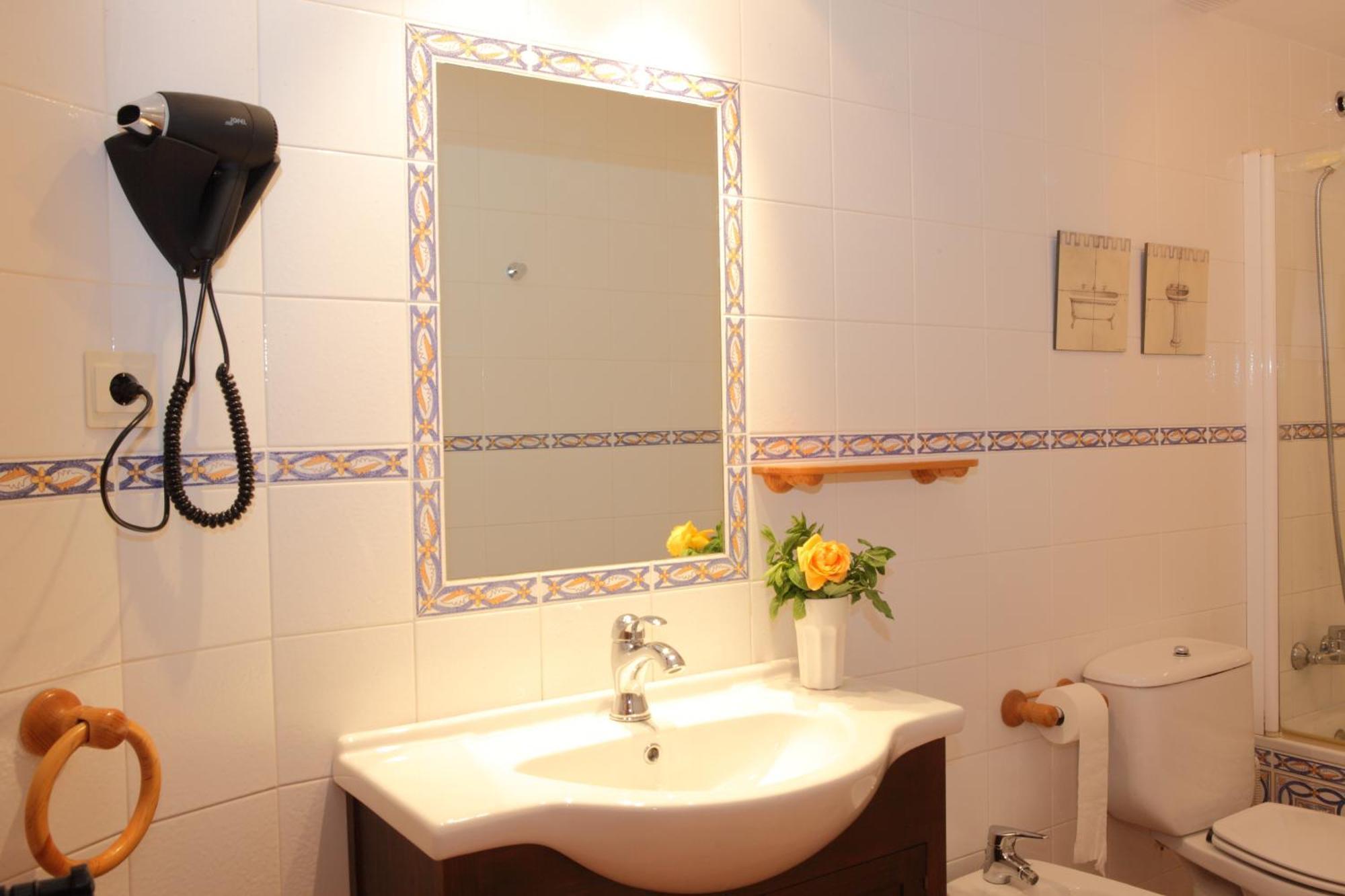 Apartamentos Alba Casa Alquesera Sahun Extérieur photo